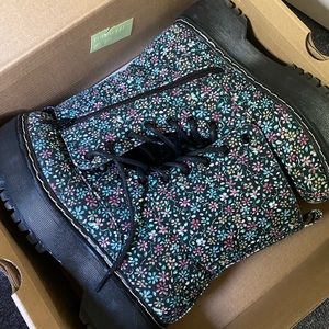 Floral boots
